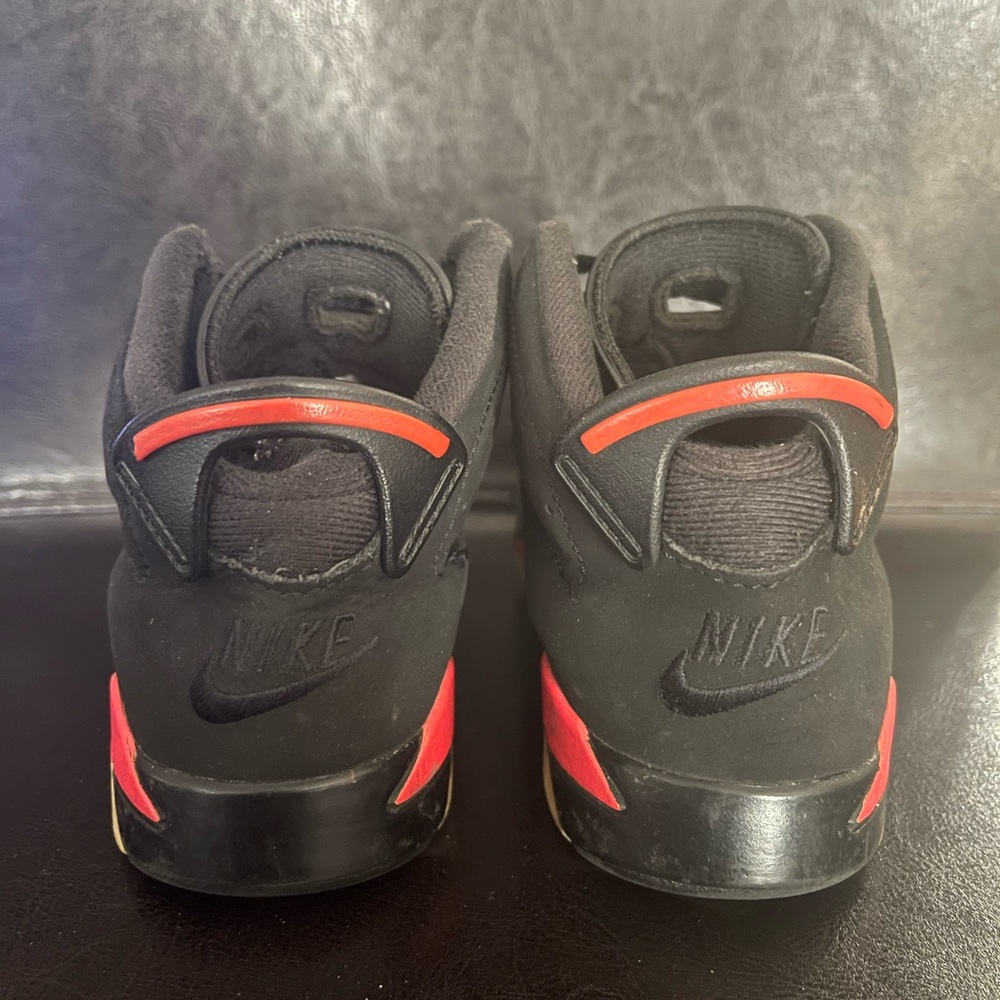Jordan 6 Retro - Picture 3 of 4